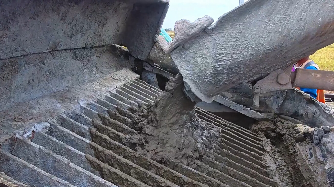 Professional concrete mixer truck pouring quality concrete in Mount Juliet